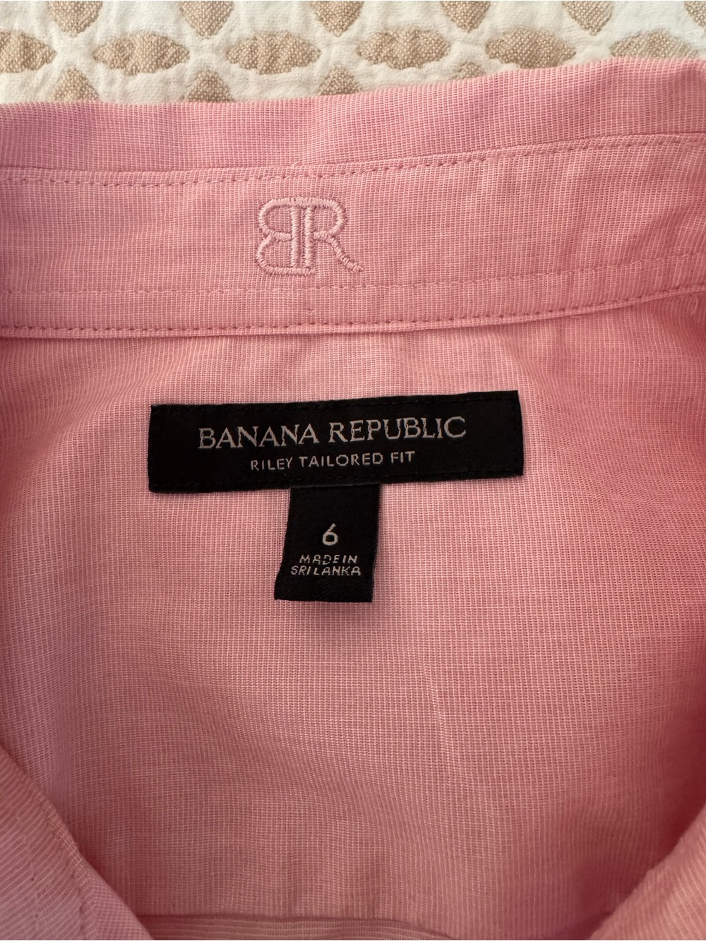 Banana Republic Sleeveless Pink Button-Down Shirt - Picture 2 of 7